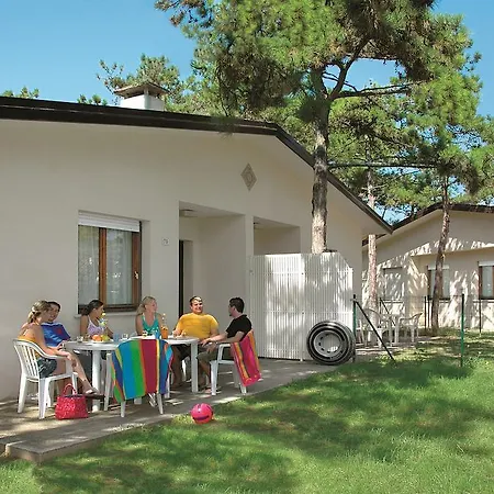 Villaggio Le Palme Lignano Sabbiadoro Exterior photo